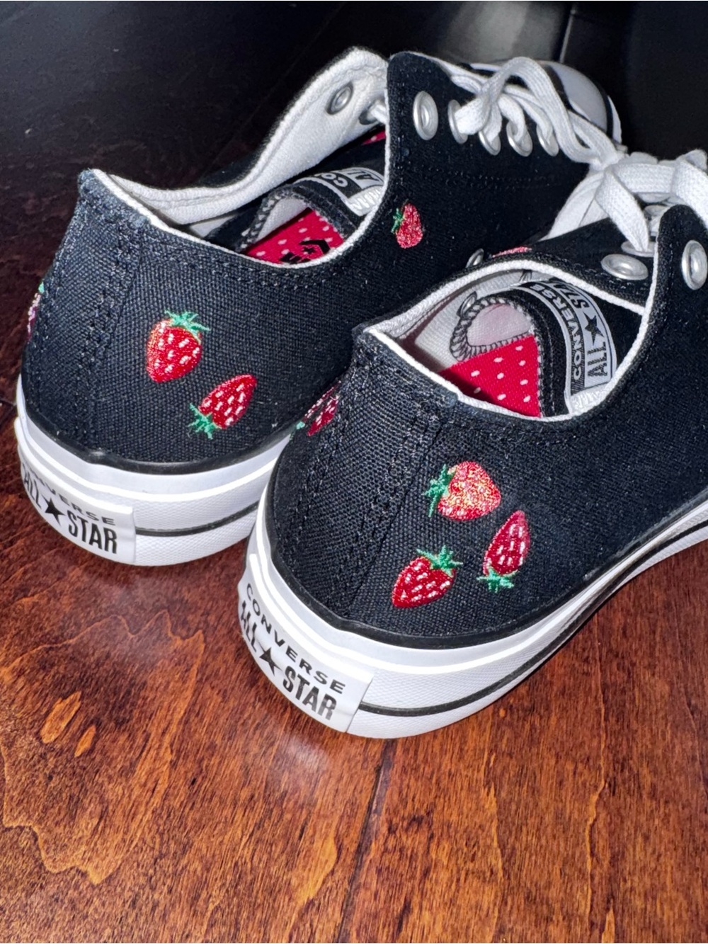 New cute Converse Chuck Taylor Low-Top Sneakers with Strawberry Embroidery - Picture 3 of 5